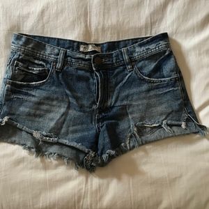 Free People Low Rise Jean Shorts, size 27